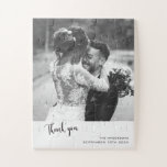 Puzzle Guión simple minimalista con foto Boda<br><div class="desc">Esta Boda Gracias tarjeta es la coincidencia perfecta de la misma colección. El diseño moderno presenta un color rosa rosa negro clásico y una tipografía moderna mezclada con caligrafía elegante.</div>