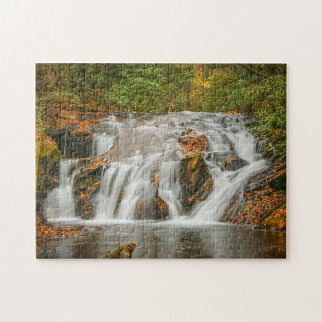 Puzzle Hermosa cascada de riachuelo Dukes en Georgia (Horizontal)