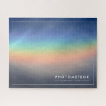 Hermoso arco iris deslumbrante en las nubes