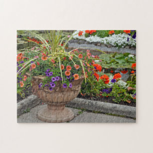 Puzzle Hermoso plantador de petunia