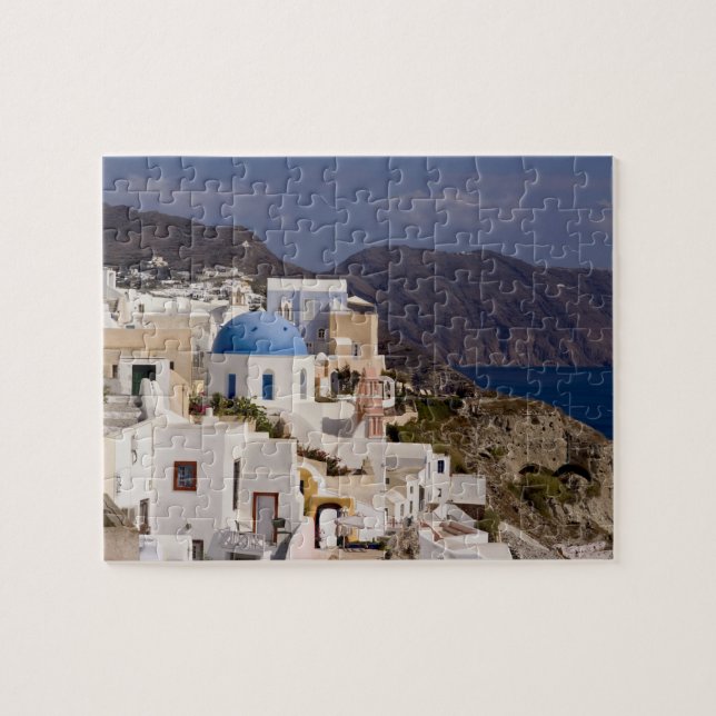 Puzzle Hermoso pueblo de Oia con edificios blancos (Horizontal)