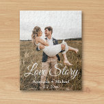 Puzzle historia de amor, caligrafía clásica, foto boda<br><div class="desc">historia de amor,  escritura clásica,  foto de boda de país,  personalizado</div>