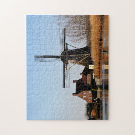 Puzzle Hollandse Molen aan de waterkant.