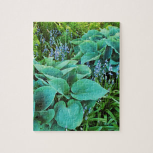 Puzzle Hosta verde exuberante y jardín de plantas de hele