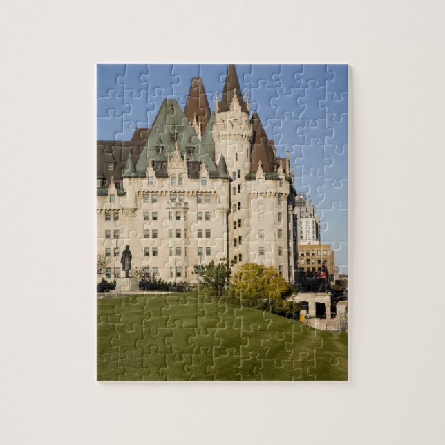 Puzzle Hotel Chateau Laurier en Ottawa, Ontario, Canadá (Vertical)