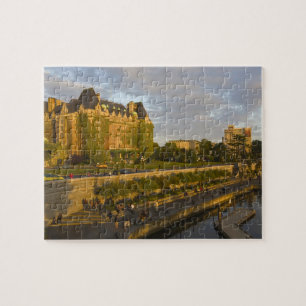 Puzzle Hotel Empress y paseo marítimo del Inner Harbour,