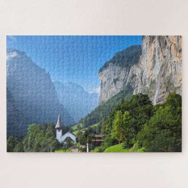 Puzzle Iglesia en el valle de Lauterbrunnen, Suiza (Horizontal)