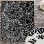 Puzzle Ilusión en espiral geométrica en blanco y negro<br><div class="desc">Rompecabezas blanco y negro. El rompecabezas tiene un fondo negro sólido con una espiral geométrica blanca,  diseño de ilusión óptica. Inusual y difícil - perfecto si estás buscando uno de los más duros estilos de diseño de rompecabezas.</div>