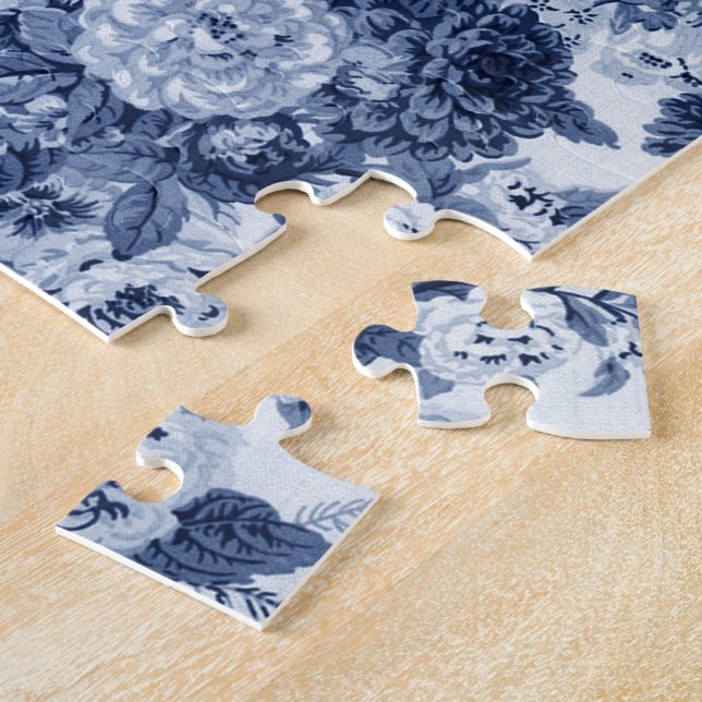 Puzzle Indigo Blue Floral Toile No. 3 (Lado)