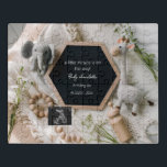 Puzzle Invitación moderna del embarazo en sangre neutra<br><div class="desc">Una encantadora invitación neutra para el embarazo boho es perfecta para compartir sus alegres noticias con sus seres queridos,  con un suave elefante de crochet y acentos de madera de jirafa,  y un acogedor ideal estético para una invitación de embarazo neutral de género.</div>