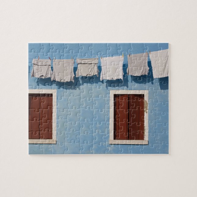 Puzzle Italia, Burano. Ropa tendida y ventanas a lo largo (Horizontal)