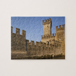 Puzzle Italia, provincia de Brescia, Sirmione. Castillo