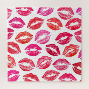 Puzzle Juego de labios rojos, fondo blanco.