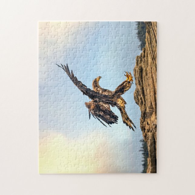 Puzzle Juvenile Bald Eagle practicando sus habilidades de (Vertical)
