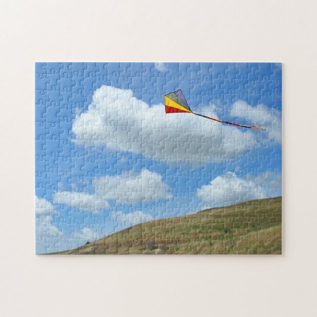 Puzzle - Kite Flying Over Hill (Horizontal)