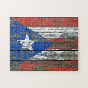 Puzzle La bandera puertorriqueña en la madera áspera sube