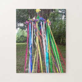 Puzzle La colorida celebración del Pole Ribbon Beltane de