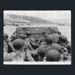 Puzzle La Segunda Guerra Mundial Depara Tropas Estadounid<br><div class="desc">La Segunda Guerra Mundial Depara Tropas Estadounidenses En Una Barca De Aterrizaje</div>