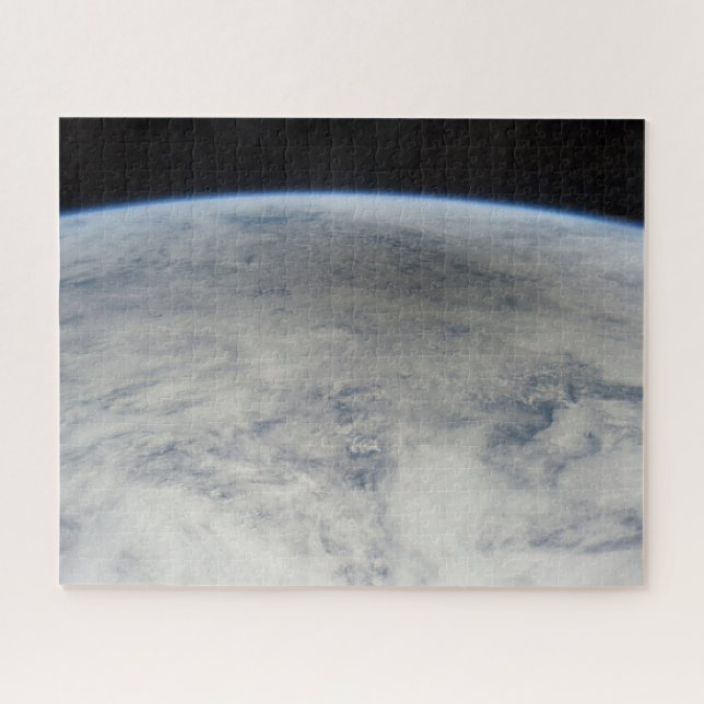 Puzzle La Sombra De La Luna Está En El Pacífico Norte. (Horizontal)