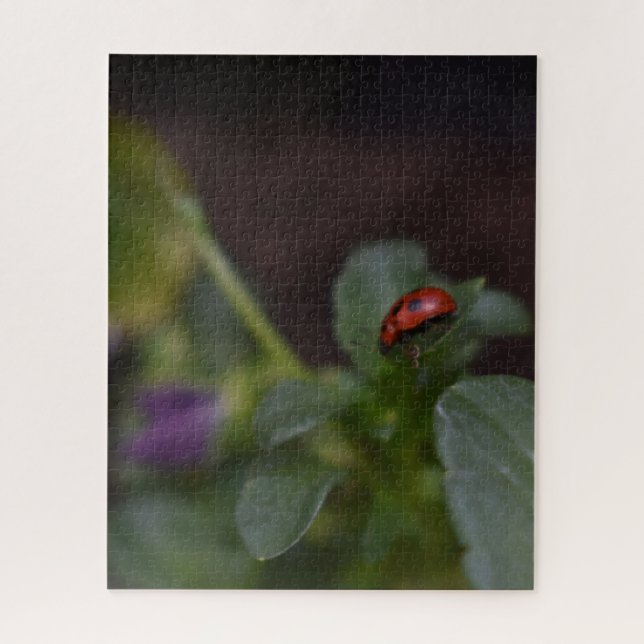 Puzzle Ladybug en Flores (Vertical)