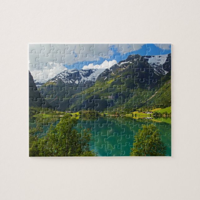 Puzzle Lago Floen pintoresco, Noruega (Horizontal)