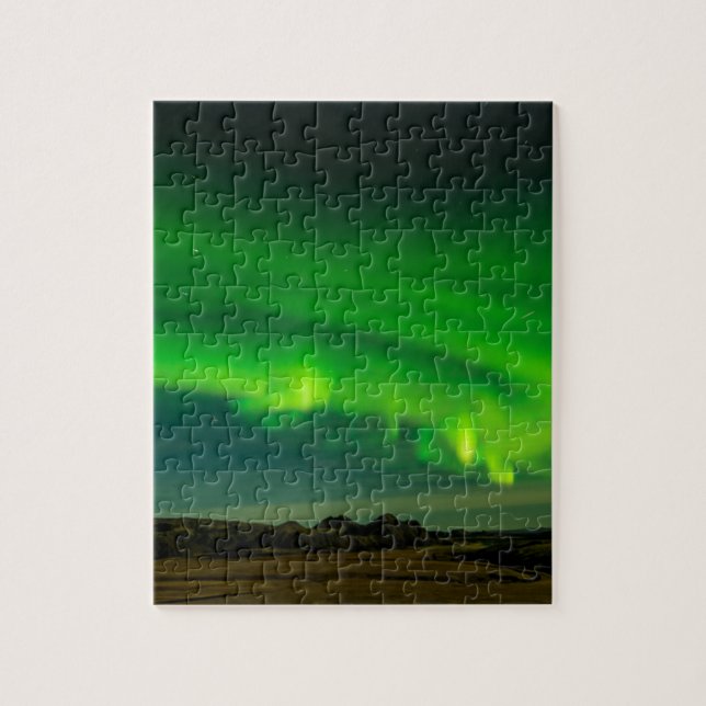 Puzzle Las hermosas luces verdes del norte de Islandia (Vertical)