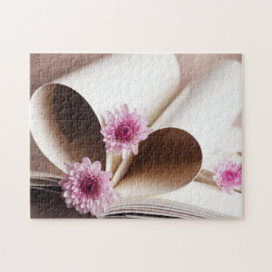 Puzzle Las páginas de un libro hecho en un corazón form