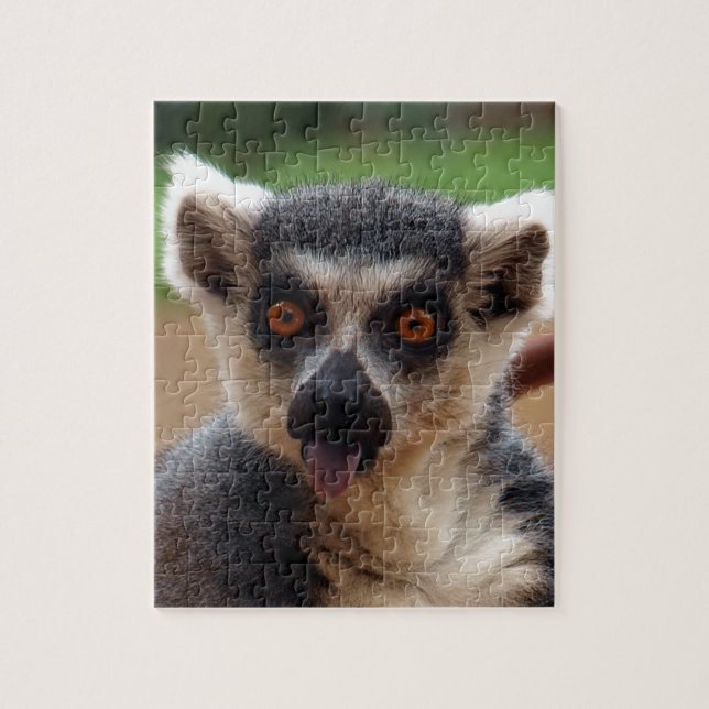 Puzzle Lemur (Vertical)