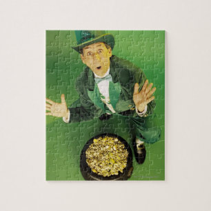 Puzzle Leprechaun emocionado con la mina de oro