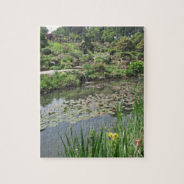 Puzzle Lily Pond en RHS Wisley (Vertical)