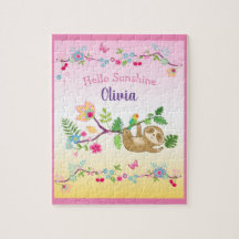 lindo perezoso en fondo rosa y amarillo