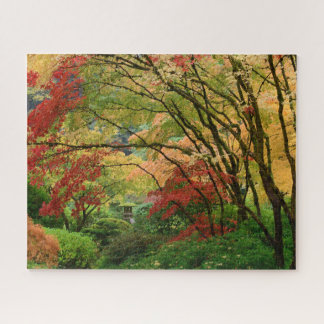 Puzzle Linterna en otoño en el jardín japonés Portland