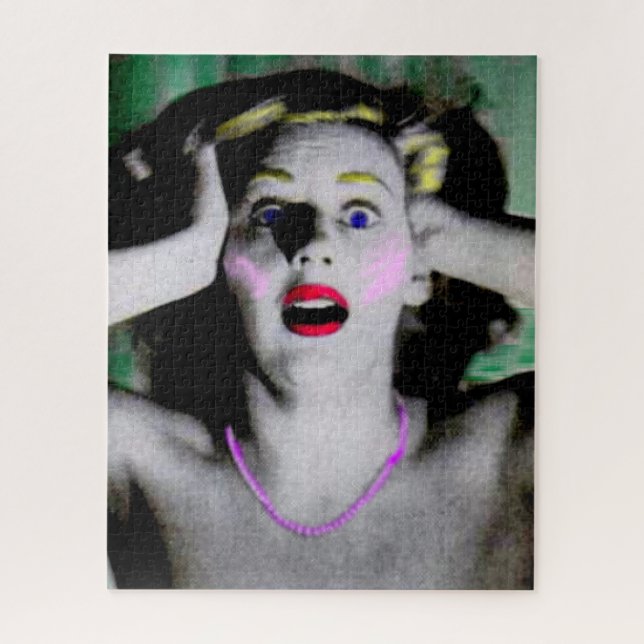 Puzzle Liz está horrorizado y aterrorizado (Vertical)