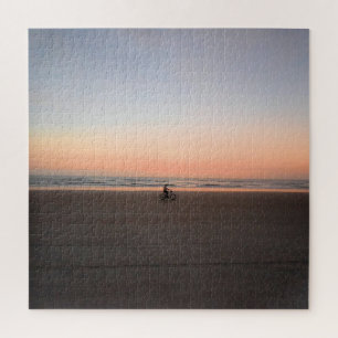 Puzzle Lonely Sunrise Bike Ride en la playa - 20x20