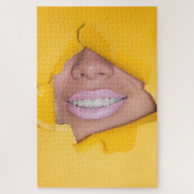 Puzzle Los labios de la cara sonríen amarillo (Vertical)