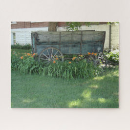 Puzzle Los lirios de tigre y un viejo vagón de granjas