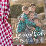Puzzle Los nietos hacen que la vida sea grande<br><div class="desc">Los nietos hacen la vida grandiosa: el rompecabezas de la foto familiar Personalizado. Crédito de la foto: Photography © Storytree Studios,  Stanford,  CA. La plantilla de foto debe ser reemplazada por su propia foto</div>