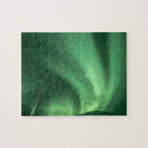 Puzzle Luces del norte, Aurora boreal, sobre estribacione