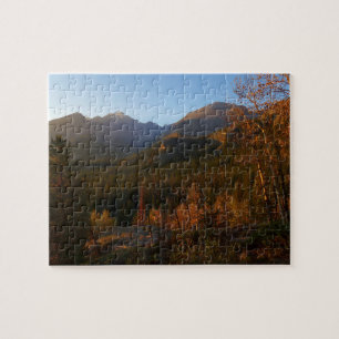 Puzzle Luz matutina sobre las montañas rocosas en otoño