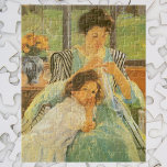 Puzzle Madre joven masticando por Mary Cassatt, arte vint<br><div class="desc">La joven madre masticadora (feat. 1900) de Mary Cassatt es un retrato de la familia del arte de arte fino e impresionista vintage. Una chica, su hija, está apoyándose en su regazo. Detrás de ellas hay una mesa con un ramo de flores. Una madre arreglando ropa con un niño. Sobre...</div>