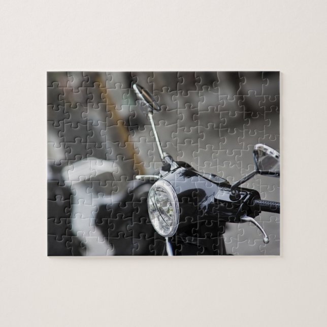 Puzzle Madrid, Vespa scooter negra (Horizontal)