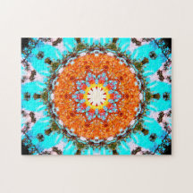 Mandala asteroide azul y anaranjada brillante