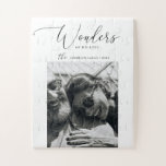 Puzzle Maravillas de su amor | Juego de fotos navideñas p<br><div class="desc">Junten la fe y la diversión esta temporada con el rompecabezas de los Navidades cristianos personalizados "Maravillas de su amor". Con una elegante tipografía minimalista y un espacio para tu foto familiar favorita, este singular rompecabezas de vacaciones hace un conservador significativo y un regalo para los seres queridos. Perfecto para...</div>