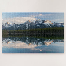 Maravilloso paisaje de montañas rocosas