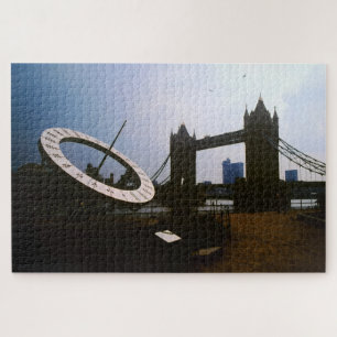 Puzzle Marcado solar en el puente de la torre.