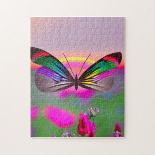 Puzzle Mariposa arco iris volando a través de un campo de