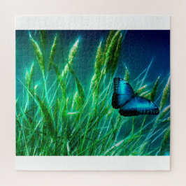 Puzzle Mariposa morfo azul en hierba verde
