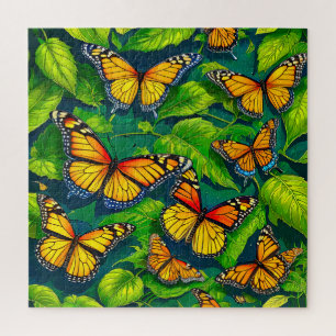 Puzzle Mariposas monarcas en frondosas hojas verdes