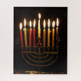 Puzzle Menorah Chanukah con velas encendidas