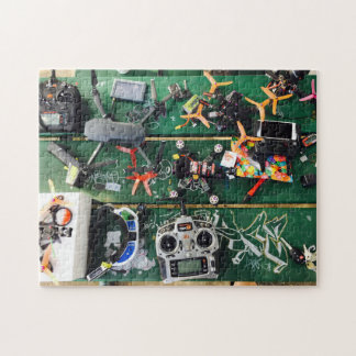 Puzzle Mesa de picnic con los abejones y la pintada